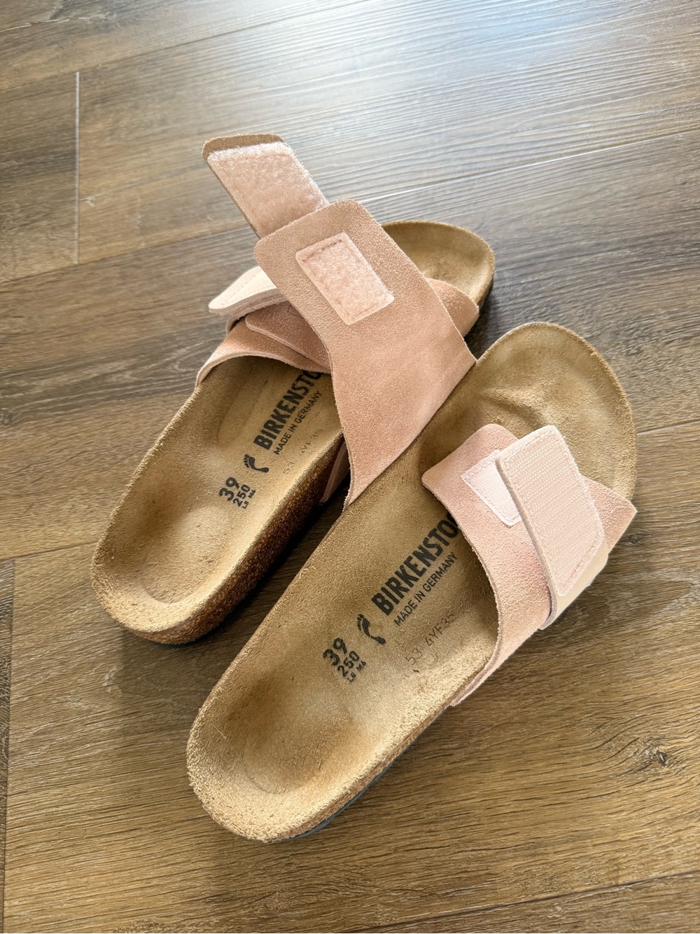 Birkenstock Oita
Suede Leather Light Rose - Picture 8 of 9